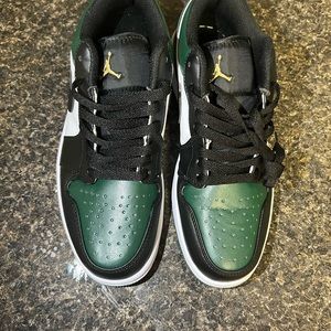 Low bred toe green and black